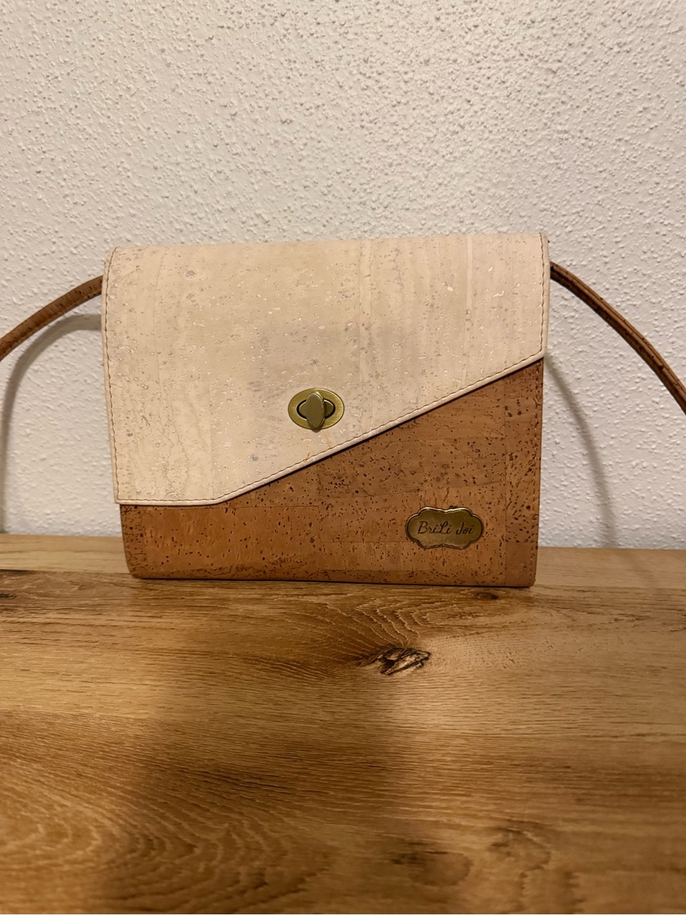 Two-Tone Cork Crossbody Bag - Cream & Brown